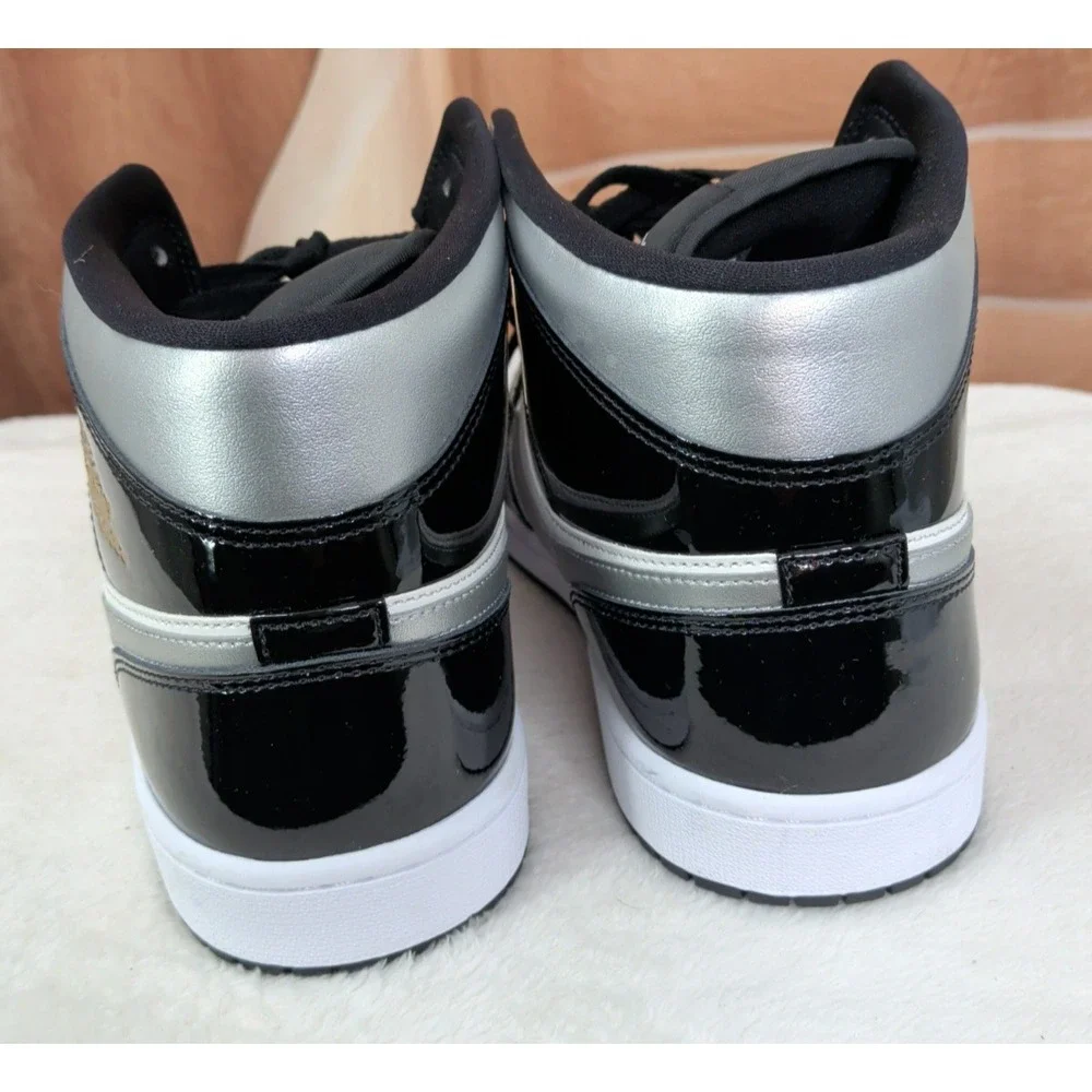 Jordan 1 Mid SE 